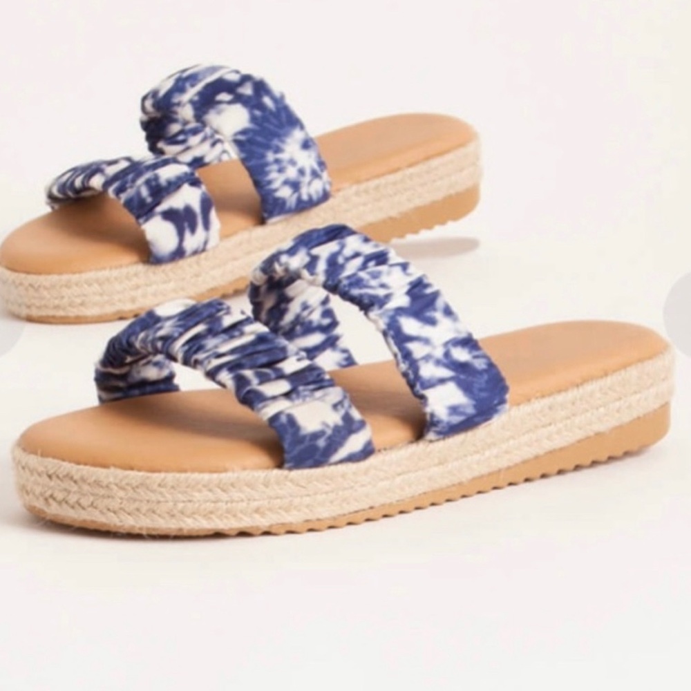 Indigo Tie-Dye Ruched Slide Sandals | Comfy & Stylish Boutique Flat - Picture 5 of 6